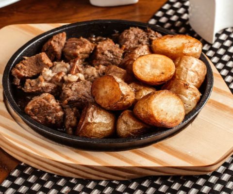 Tirinhas de Picanha Deliciosas - Imagem via KamranAydinov no Freepik